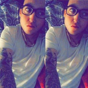 Meet your Posher, Zeke